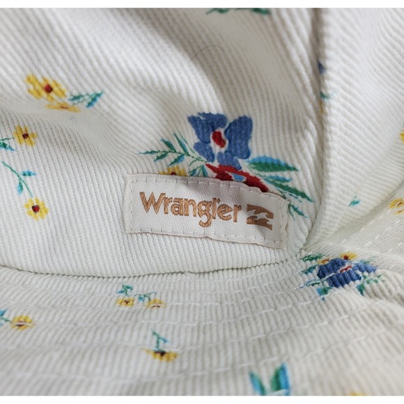RARE Billabong x Wrangler White Bucket Hat  Flower Floral Print Spring Summer - Picture 2 of 9